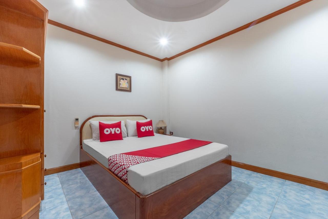 Oyo 1125 Chokdee Inn Pattaya Esterno foto