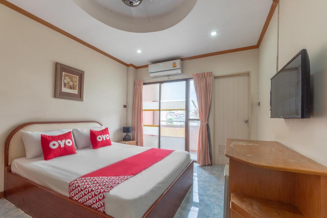 Oyo 1125 Chokdee Inn Pattaya Esterno foto