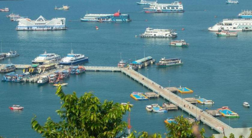 Oyo 1125 Chokdee Inn Pattaya Esterno foto